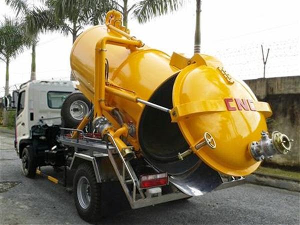 Xe chuyên dụng hút bể phốt tại Hoàng Mai nhanh, vệ sinh, sạch sẽ nhất